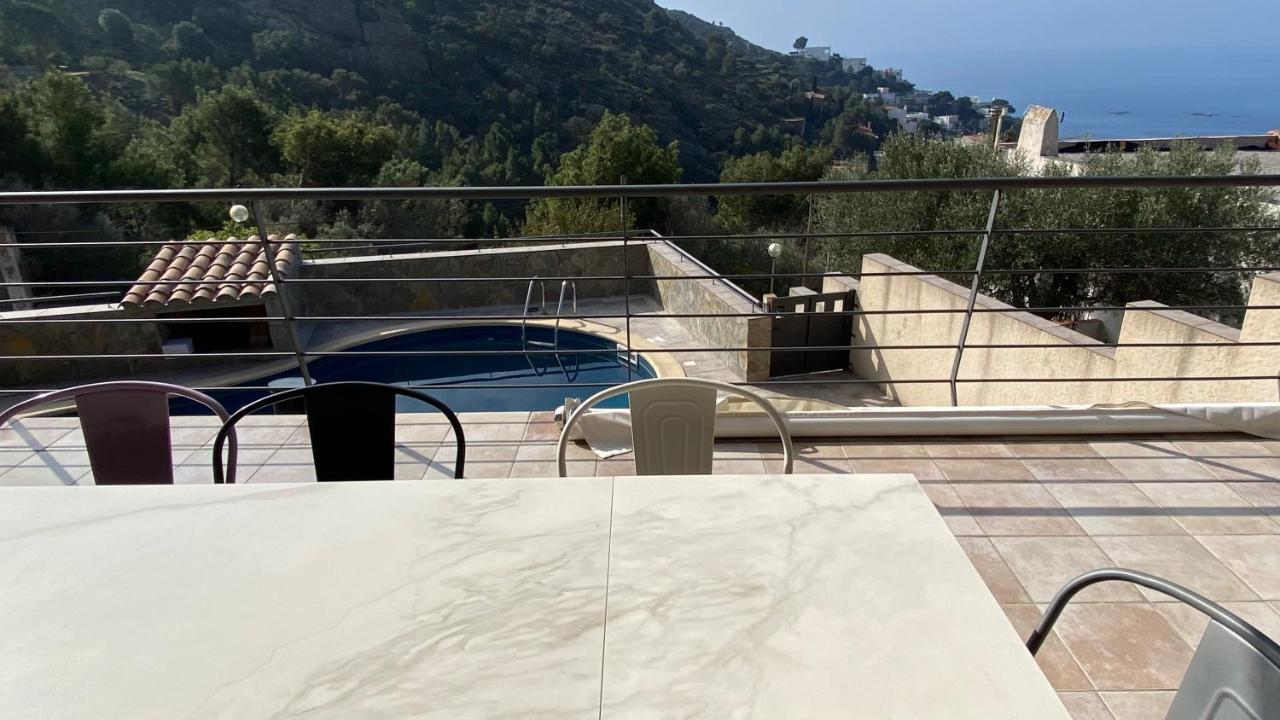 Villa avec piscine et magnifique vue mer Roses Extérieur photo
